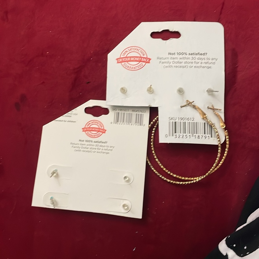 Earrings bundle - Picture 3 of 3